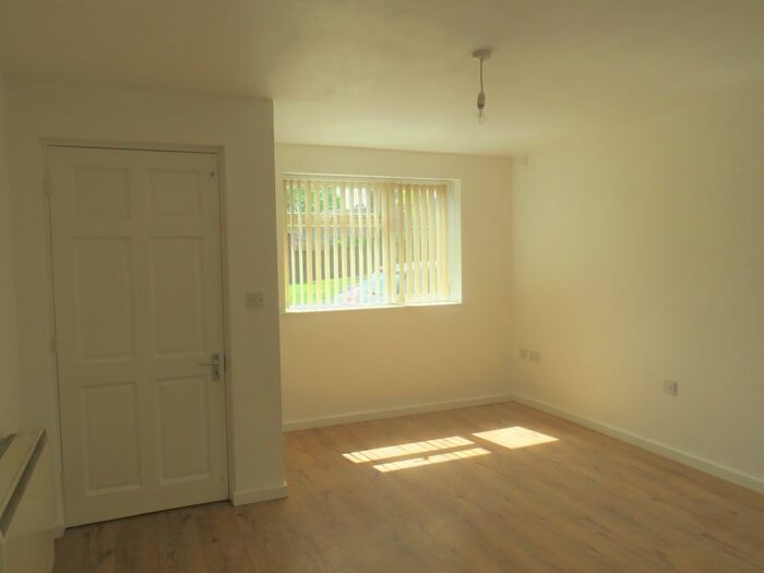2 Bedroom Flat To Rent In High Street, Cheslyn Hay, Walsall, WS6