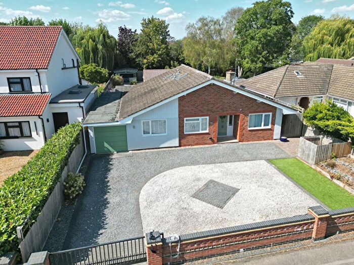 4 Bedroom Detached Bungalow For Sale In Whalley Drive, Bletchley, MK3
