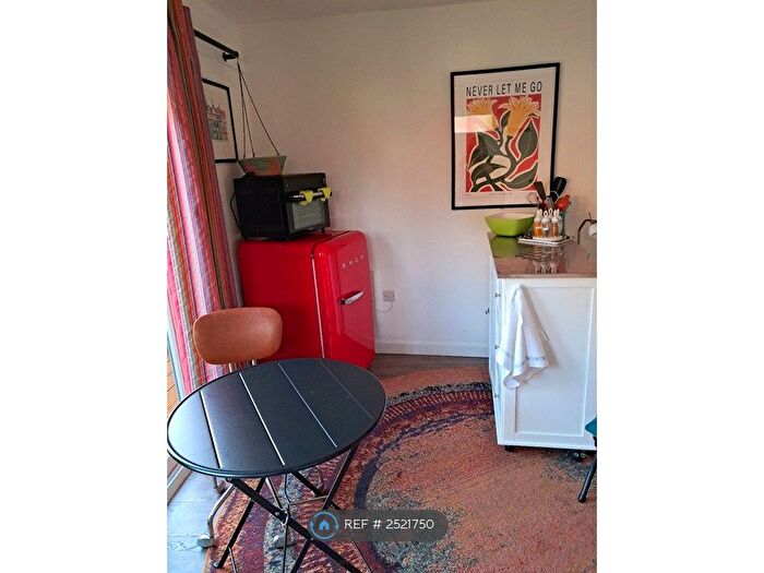 Studio To Rent In St Catherine's Drive, Leeds, LS13