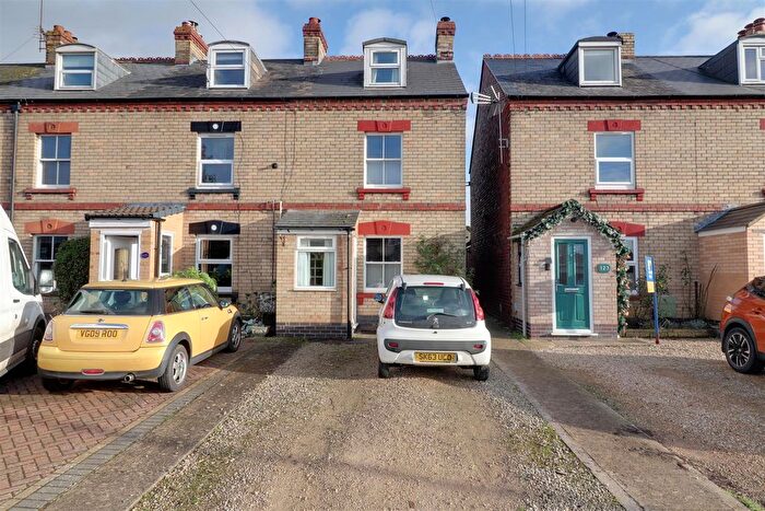 3 Bedroom End Terrace House For Sale In Gloucester Road, Stonehouse, GL10