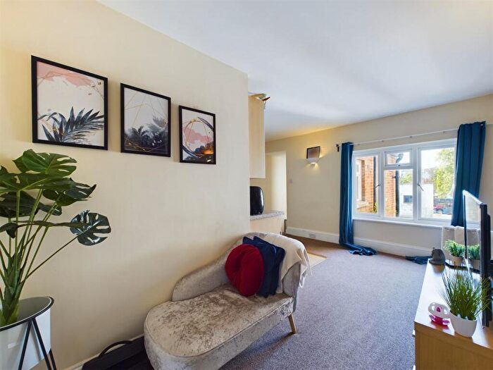 1 Bedroom Flat To Rent In High Street, Southampton, SO14