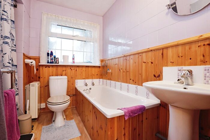 4 Bedroom Detached Bungalow For Sale In Vicarage Lane, Harbury, Leamington Spa, CV33