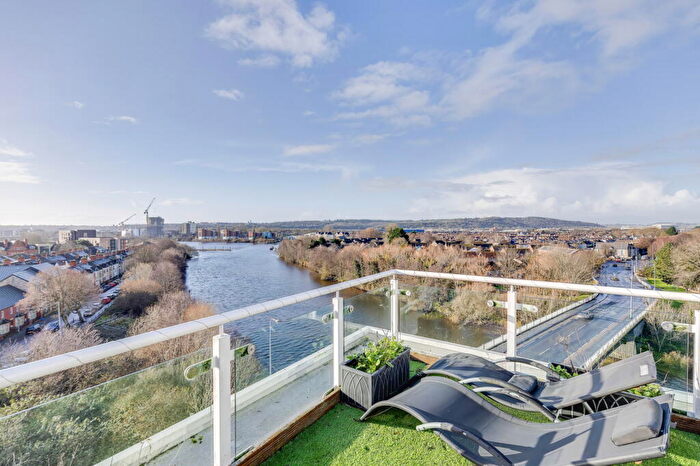3 Bedroom Penthouse For Sale In Heol Tredwen, Cardiff, CF10