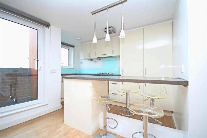 2 Bedroom Apartment To Rent In Embassy Lodge, Green Lanes, London, N16