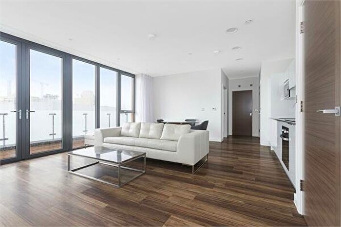 1 Bedroom Flat To Rent In Hornbeam House, Quebec Way, Canada Water, SE16