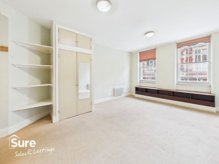 1 Bedroom Studio To Rent In High Street, Hemel Hempstead, Hertfordshire, HP1