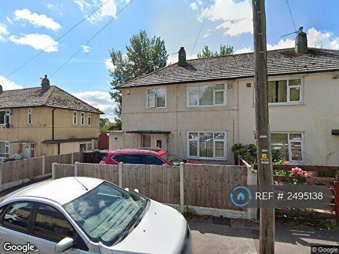 3 Bedroom Semi-Detached House To Rent In Lingfield Hill, Leeds, LS17