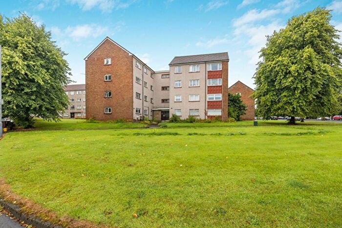 2 Bedroom Flat For Sale In Aurs Road, Barrhead, Glasgow, G78