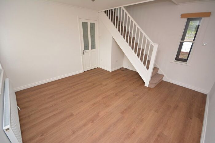 1 Bedroom Terraced House To Rent In Hillside Mews, CM2