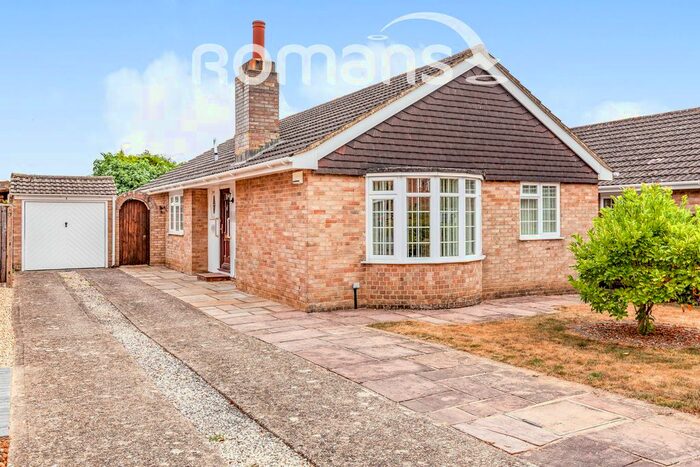 3 Bedroom Bungalow To Rent In Brompton Drive, Maidenhead, SL6