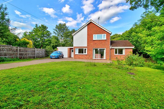 4 Bedroom Detached House For Sale In Wokingham Road, Hurst, RG10