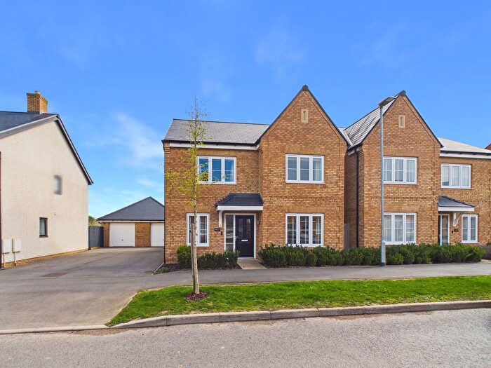 4 Bedroom Detached House For Sale In Peacock Drive, Sawtry, Cambridgeshire., PE28