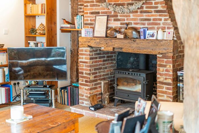 2 Bedroom Cottage To Rent In High Street, Mayfield, TN20