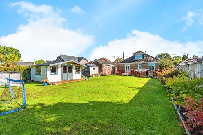4 Bedroom Property For Sale In Springfield Avenue, Holbury, Southampton, SO45