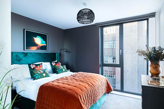 1 Bedroom Flat To Rent In Kooky Staines, Fairfield Ave, London, TW18