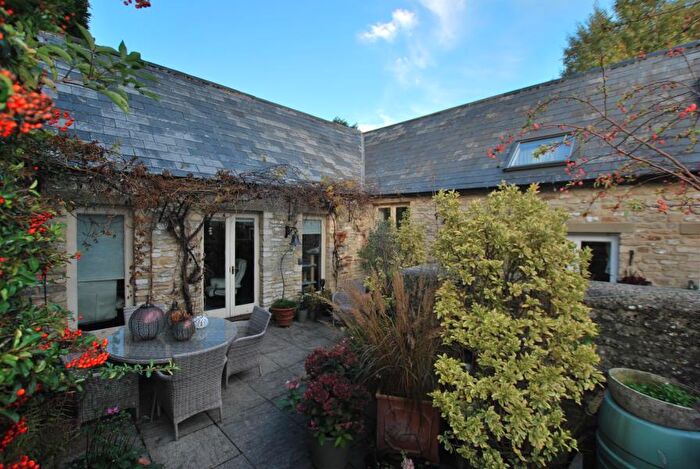 2 Bedroom Cottage To Rent In Market Cross, Malmesbury, SN16