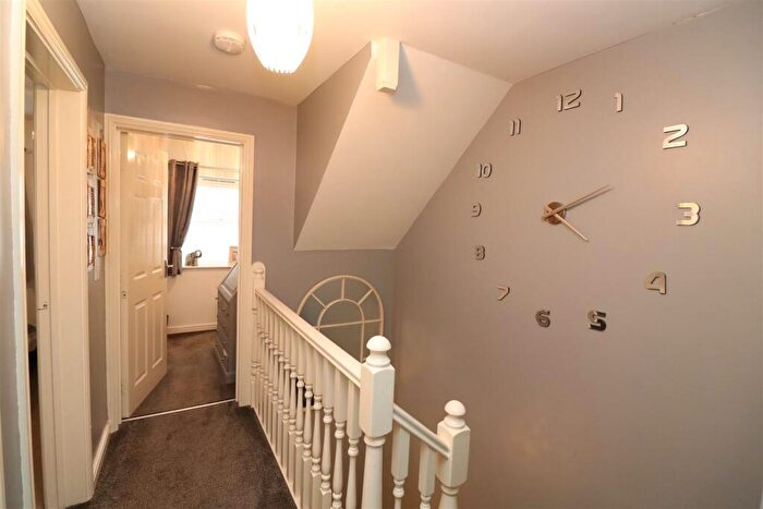 3 Bedroom End Of Terrace House For Sale In Patenall Way, Higham Ferrers, NN10
