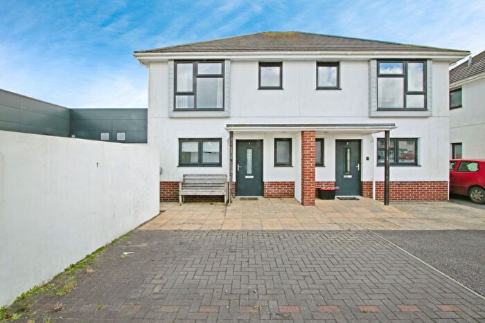 3 Bedroom Semi-Detached House For Sale In Wherry Close, Threemilestone, Truro, Cornwall, TR3
