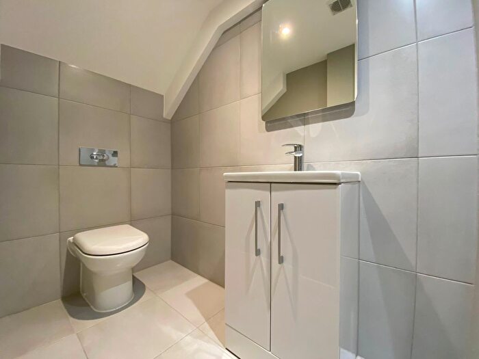 4 Bedroom Flat To Rent In Fortis Green, London, N2