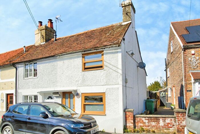 2 Bedroom Semi Detached House For Sale In Howland Road, Tonbridge, TN12