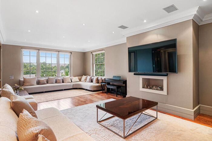 6 Bedroom Apartment For Sale In Park Road, London, NW8
