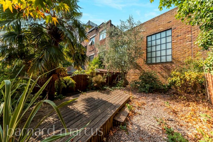 1 Bedroom Maisonette To Rent In Holmesdale Road, London, N6