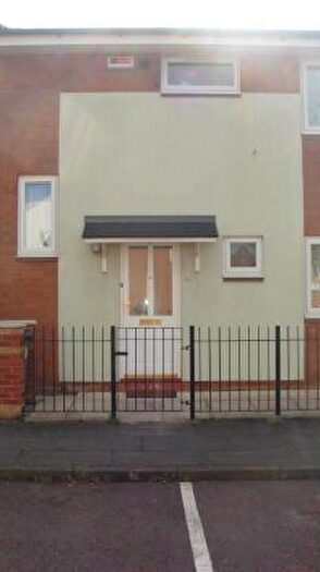 4 Bedroom Terraced House To Rent In Sparrow Street, Manchester, M13