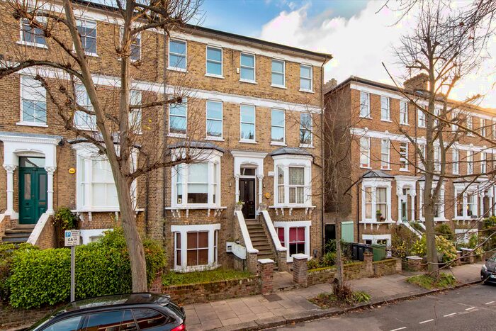 2 Bedroom Flat To Rent In South Hilll Park, Hampstead, NW3
