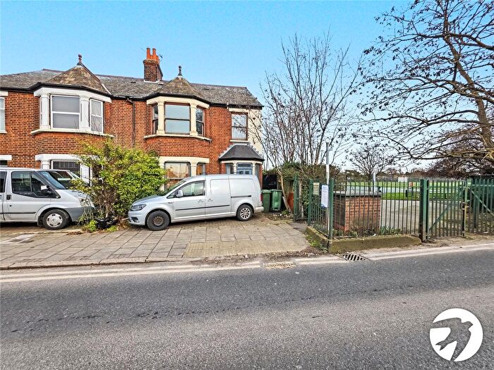 3 Bedroom Flat To Rent In Park Road, Dartford, DA1