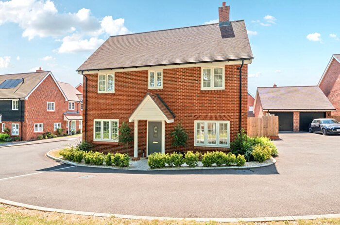 4 Bedroom Detached House For Sale In Draper Road, Wickham, Fareham, Hampshire, PO17