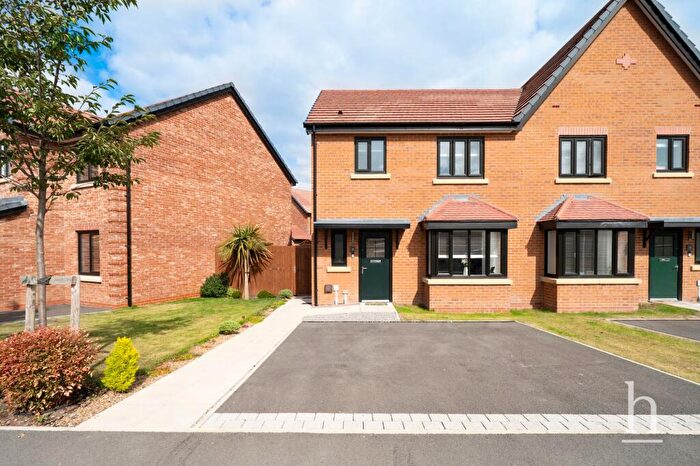 3 Bedroom Semi-Detached House For Sale In Hempstead Way, Wirral, CH46