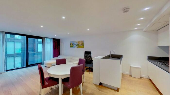 2 Bedroom Flat To Rent In Simpson Loan, Edinburgh, Midlothian, EH3