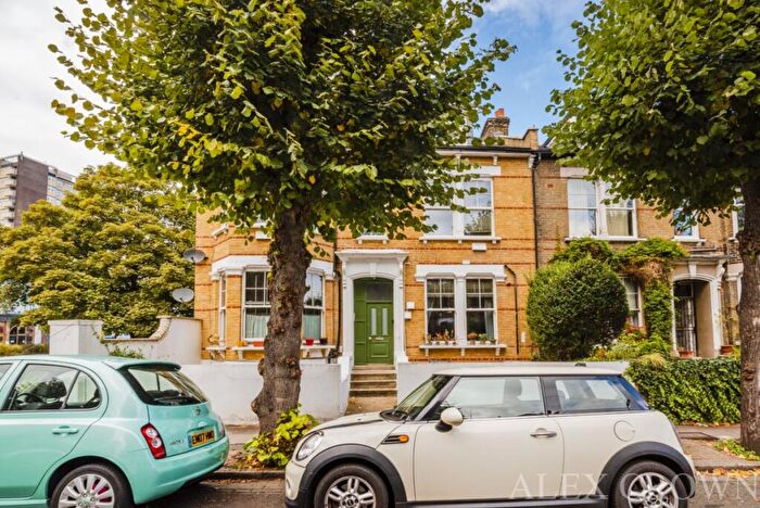 1 Bedroom Flat To Rent In Thistlewaite Road, Clapton, E5