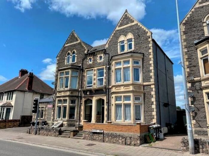 3 Bedroom Flat To Rent In Newport Road, Roath, Cardiff, CF24