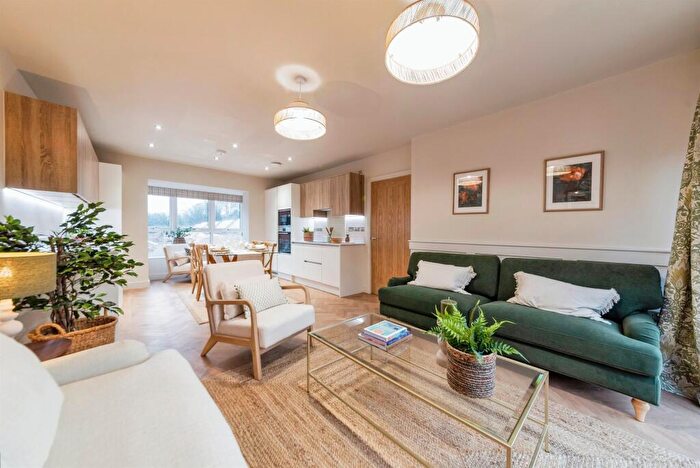 2 Bedroom Semi-Detached Bungalow For Sale In Valley Close, Mansfield, NG18