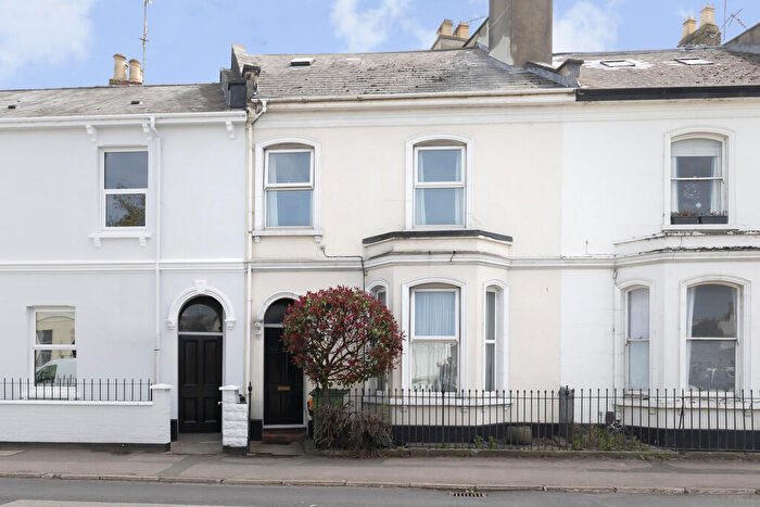 2 Bedroom Apartment To Rent In Hewlett Road, Cheltenham, GL52
