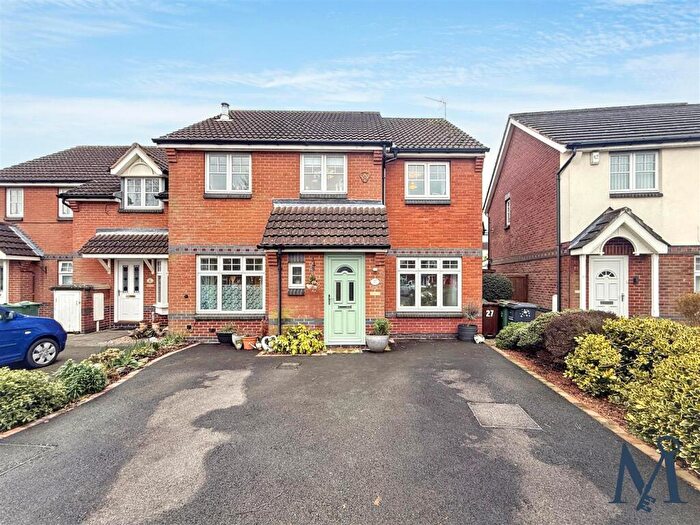 4 Bedroom Terraced House For Sale In Orchard Close, Shepshed, Loughborough, LE12