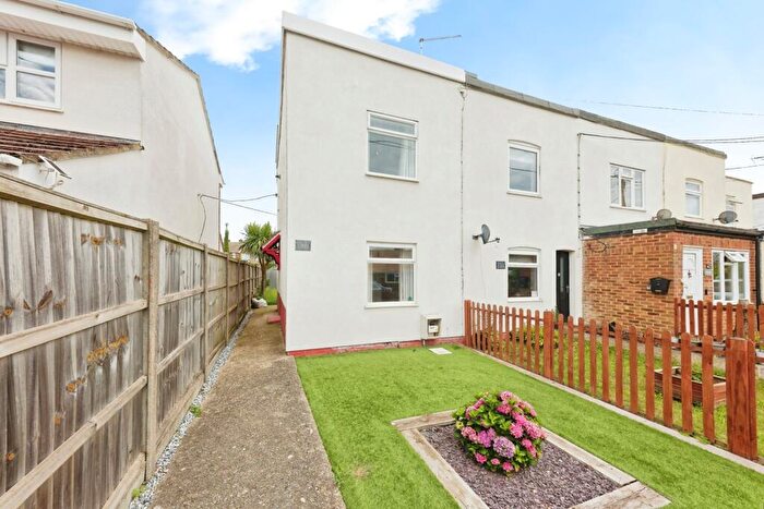 2 Bedroom Semi Detached House For Sale In Howfield Lane, Chartham Hatch, Canterbury, Kent, CT4