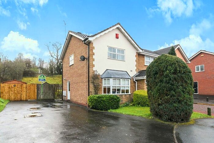 2 Bedroom End Of Terrace House For Sale In Tagwell Close, Droitwich, Worcestershire, WR9