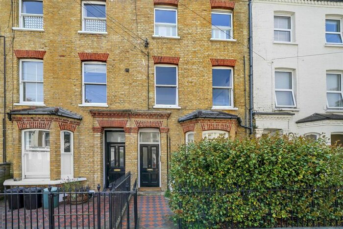 1 Bedroom Flat For Sale In Disraeli Road, London, SW15