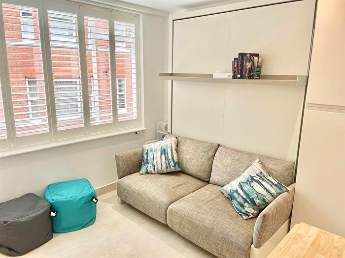 Studio To Rent In Buckingham Gate, London, SW1E