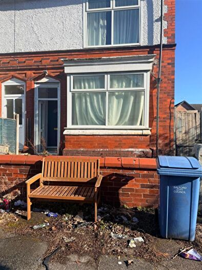 4 Bedroom Semi Detached House For Sale In Grassfield Avenue, Salford, M7