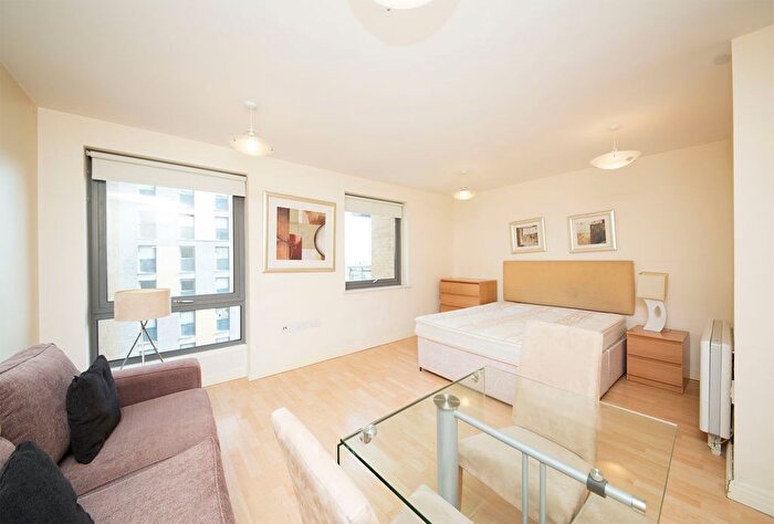 Studio To Rent In Victoria Road, North Acton, W3
