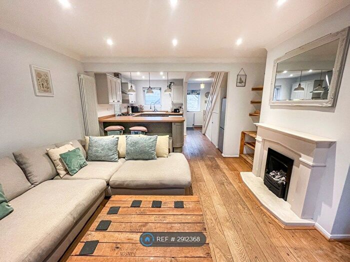 2 Bedroom Terraced House To Rent In Quarry Steps, Bristol, BS8