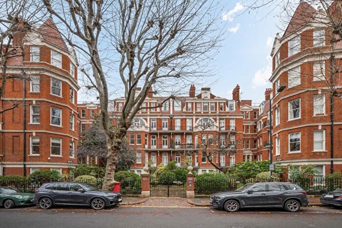 2 Bedroom Flat To Rent In Fitzgeorge Avenue, London, W14
