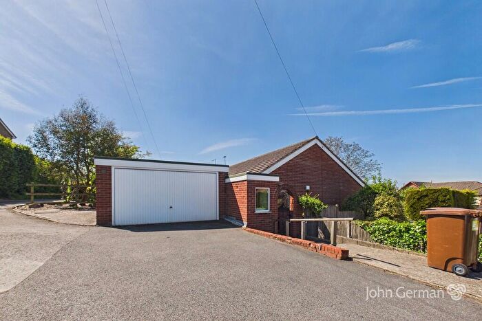 3 Bedroom Detached Bungalow For Sale In Hawthorn Crescent, Stapenhill, DE15