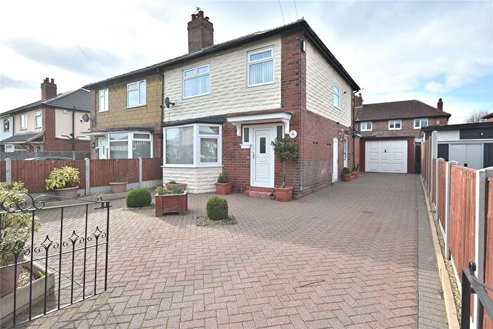 3 Bedroom Semi-Detached House For Sale In Well Garth, Leeds, West Yorkshire, LS15