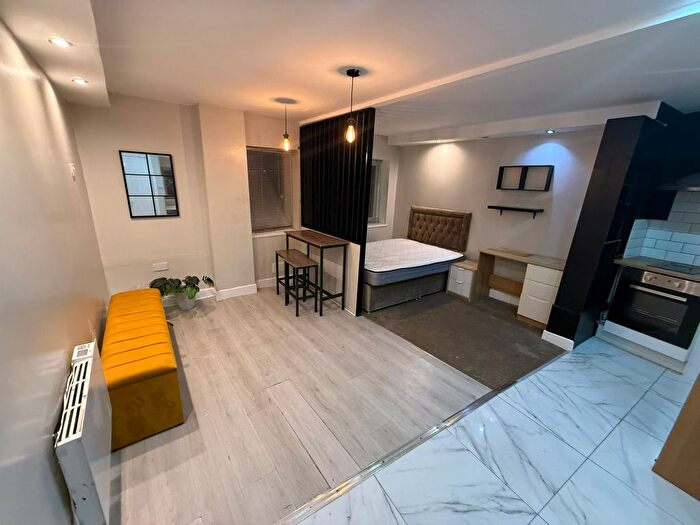 Studio To Rent In Teignmouth Road, Birmingham, B29