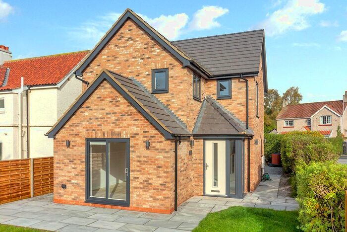 3 Bedroom Detached House To Rent In The Avenue, Park Estate, Haxby, York, YO32