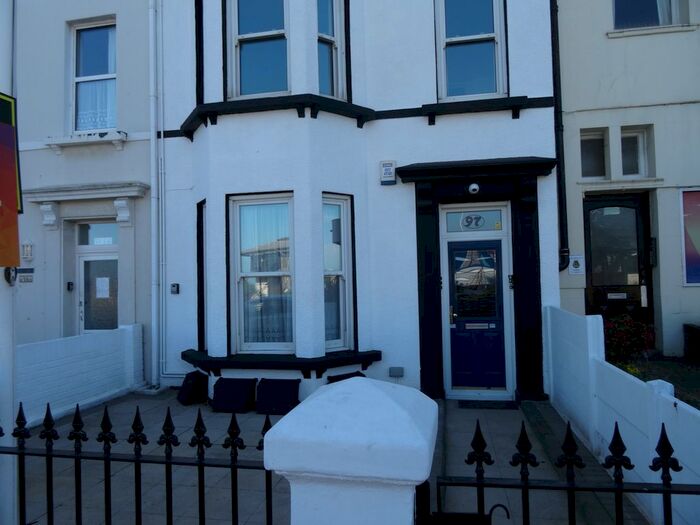 1 Bedroom Flat To Rent In Central Parade, Herne Bay, CT6